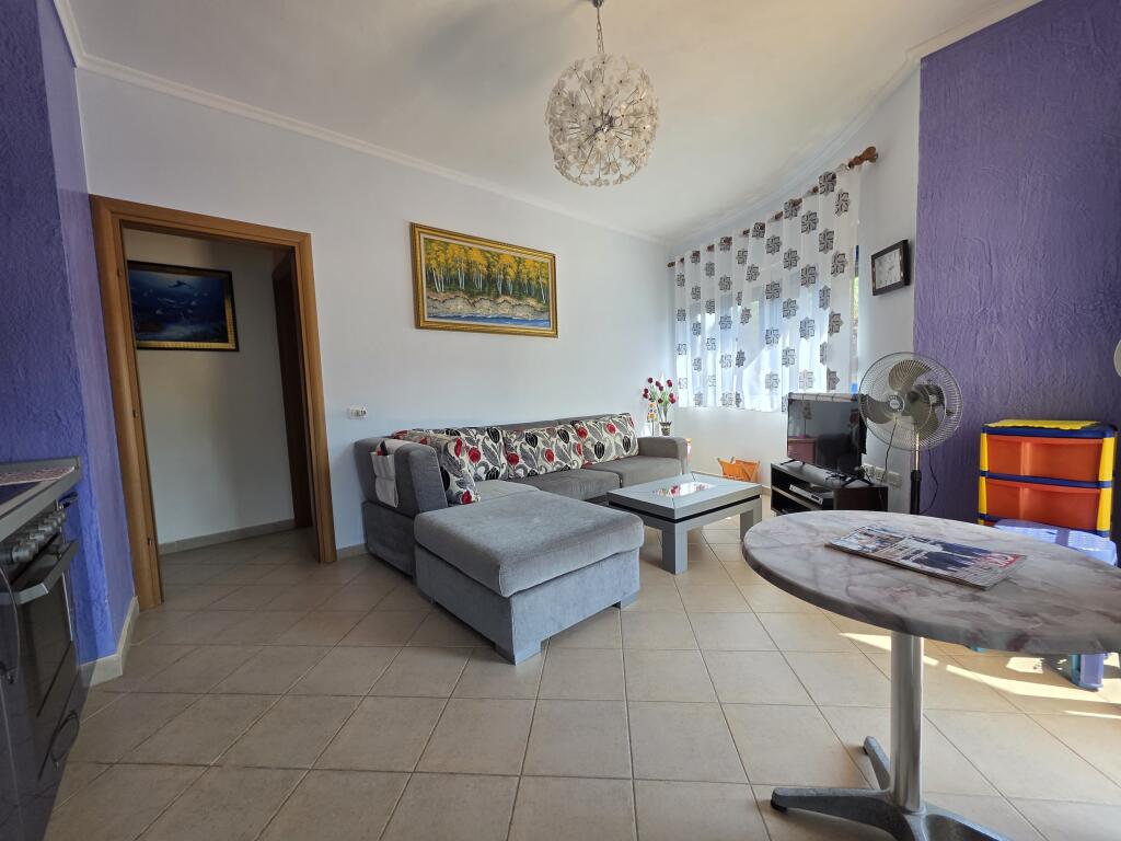 Apartment for sale in Golem near the sea