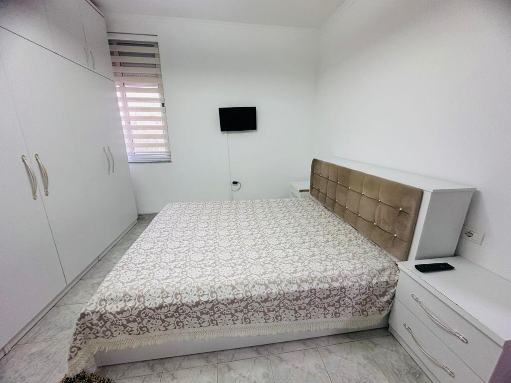 Apartment 1+1 for rent  CAJUPI SCHOOL ; MANASTIR CONGRESS STREET