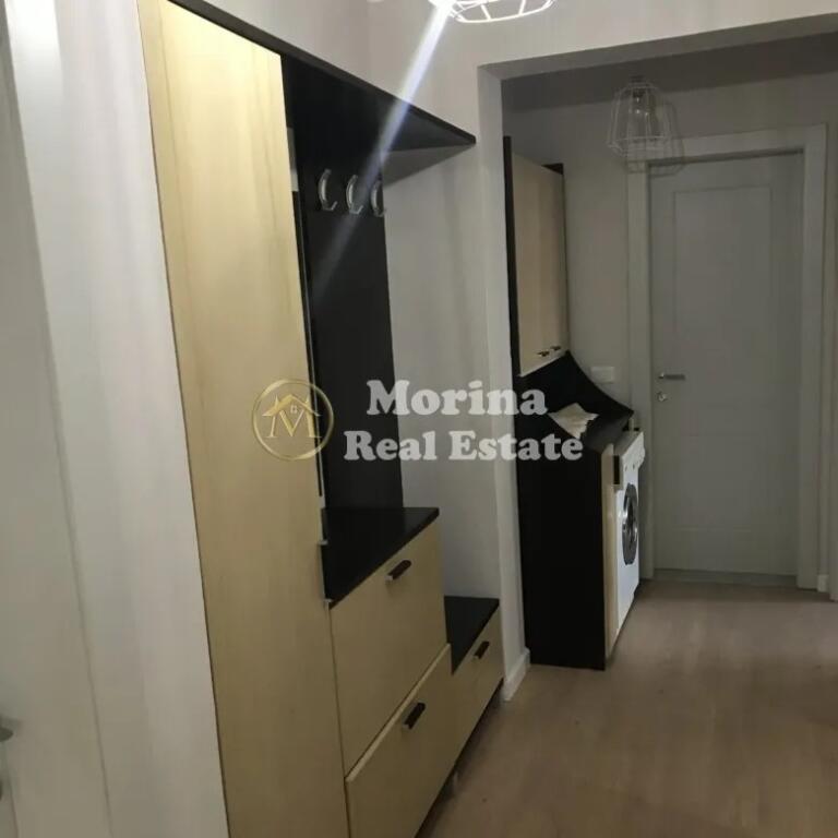 Qera, Apartament 3+1,  Sheshi Skenderbej, 1200 euro/muaj
