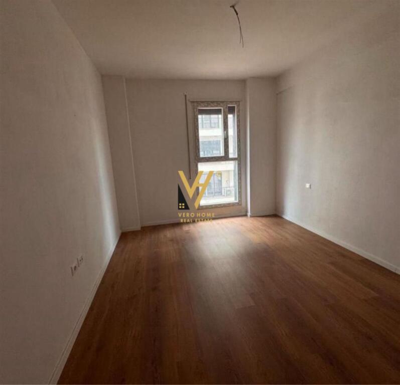 OFFICE 100 M2 FOR RENT IN LAPRAKE 600 EURO