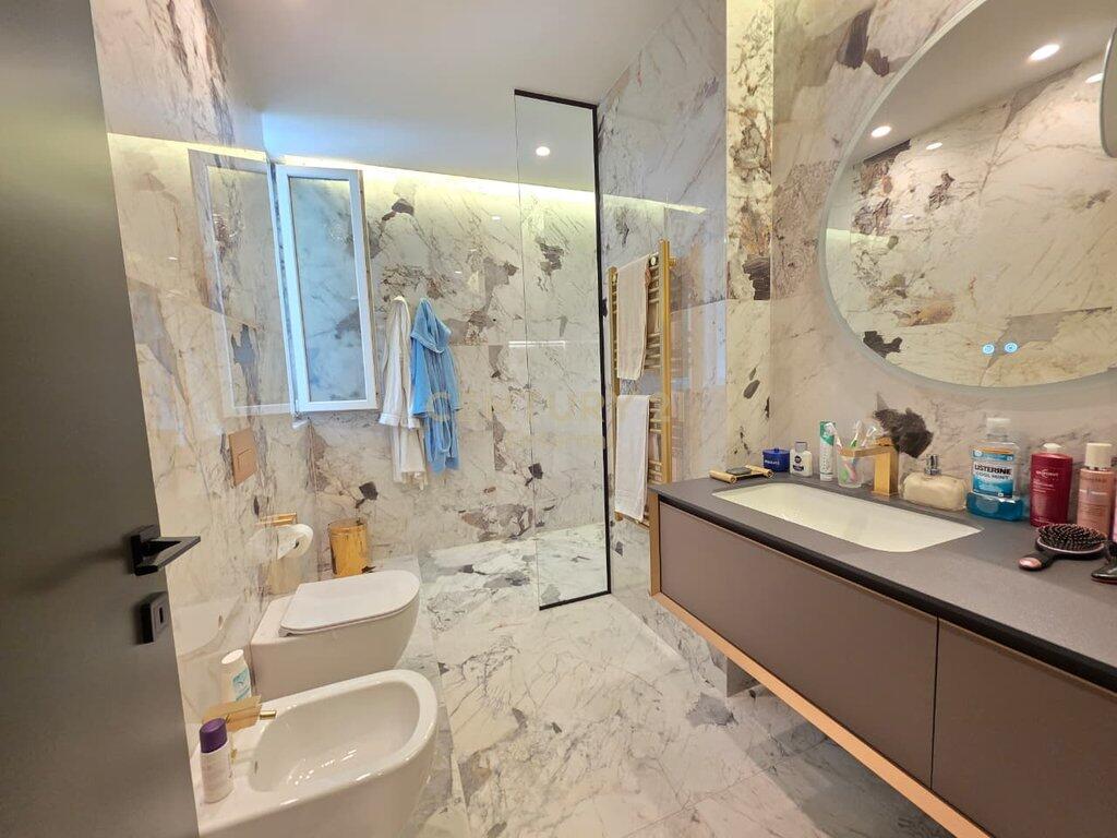 Apartment 3+1+2 For Sale in Botanical Zoological Garden, Tirana 470,000 €