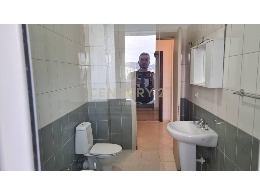 Apartament 1+1 Me Qira në Ish Parku, Tiranë - 550€ | 77 m²