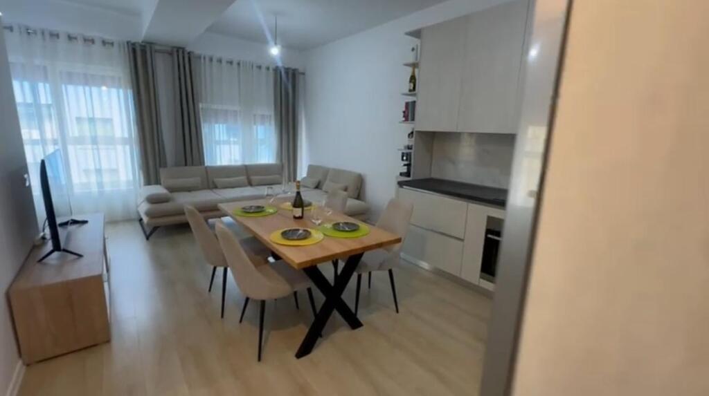 SHITET APARTAMENT 3+1+2 SHKOZE 190.000 EURO