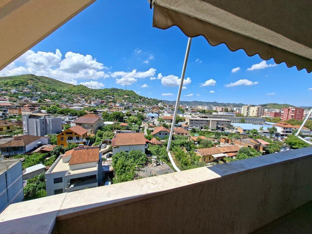 APARTMENT 2+1 FOR RENT OPPOSITE AMERICAN HOSPITAL 3, 550 EURO/MONTH