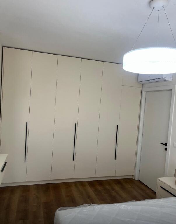 Apartment for rent - Red School