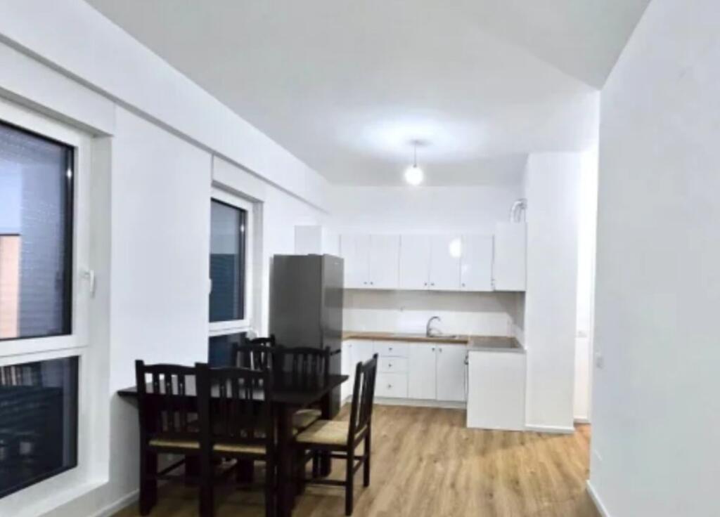 Me Qera : 1+1 Fresk (Kompleksi OxA) - 360€- S.70 m2