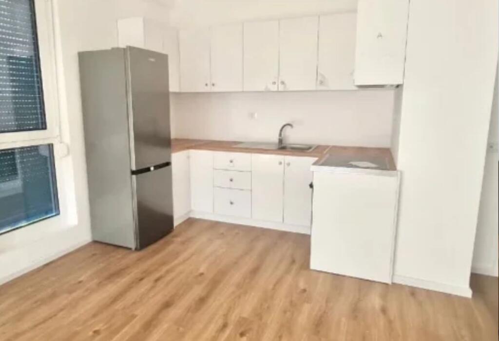 Me Qera : 1+1 Fresk (Kompleksi OxA) - 360€- S.70 m2