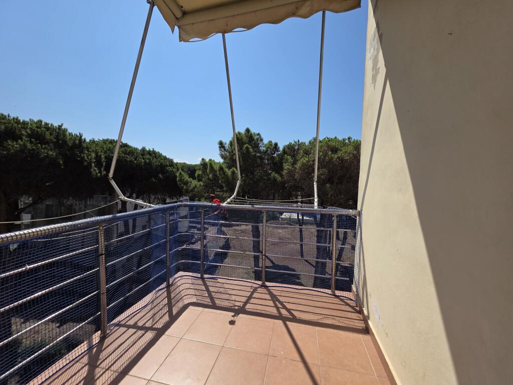 Apartment for sale in Golem near the sea
