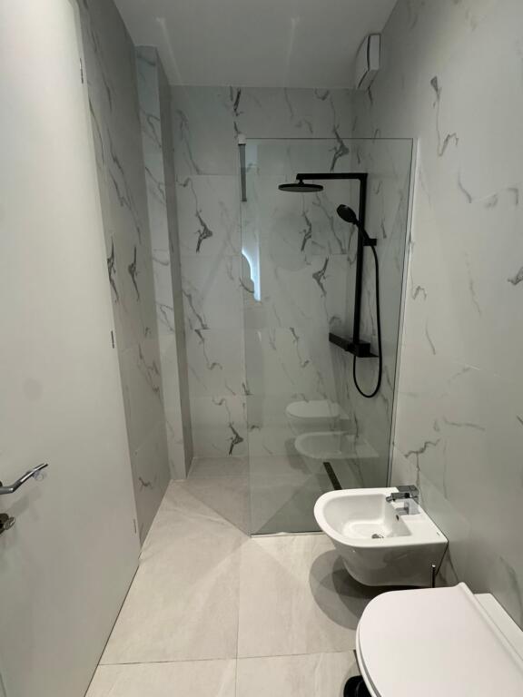 🏡 Appartamento 2+1+2 in Affitto al Complesso Delijorgji, Via Kavaja 📍
