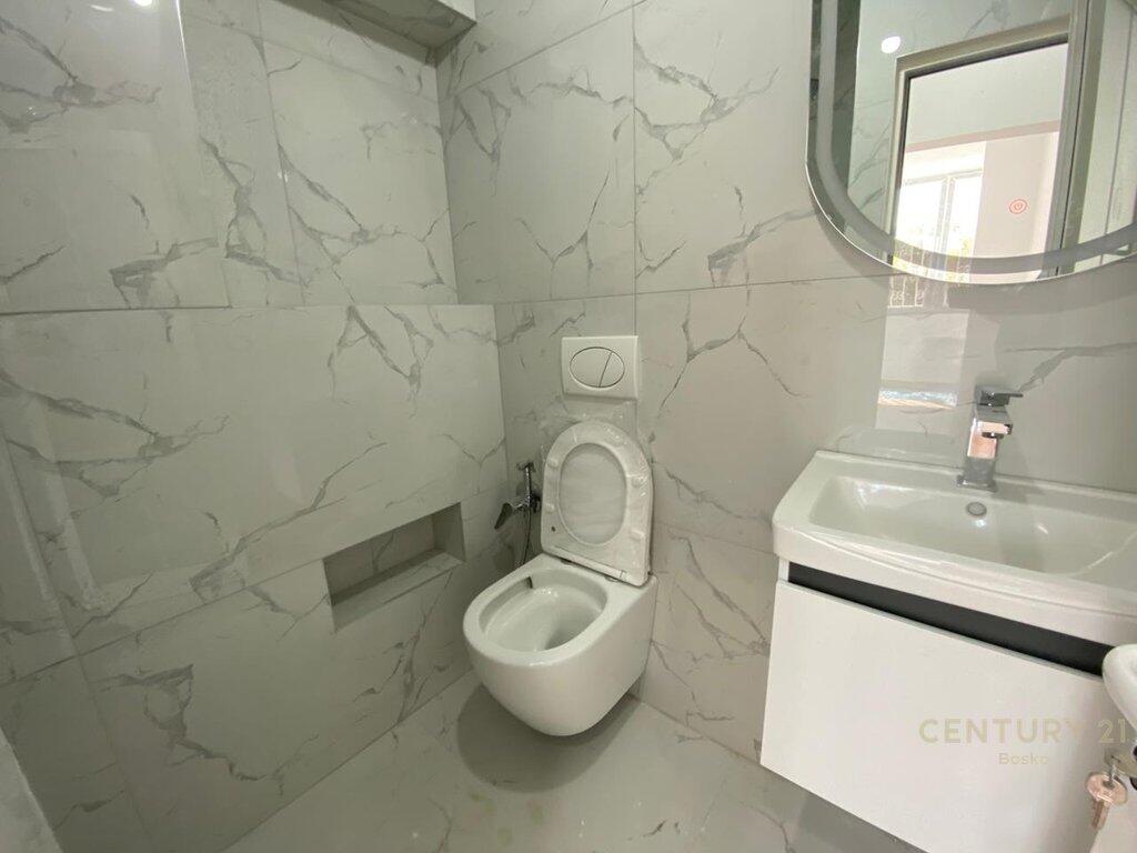 Shitet Garsoniere me Kuzhine te Vecuar ne Don Bosko 75,000 €