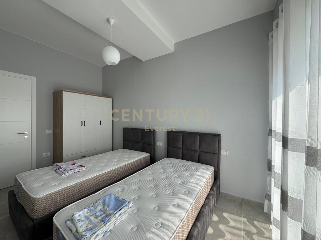 BRRYLI, APARTAMENT 2+1+PARKIM PER QIRA 750 € /Muaj