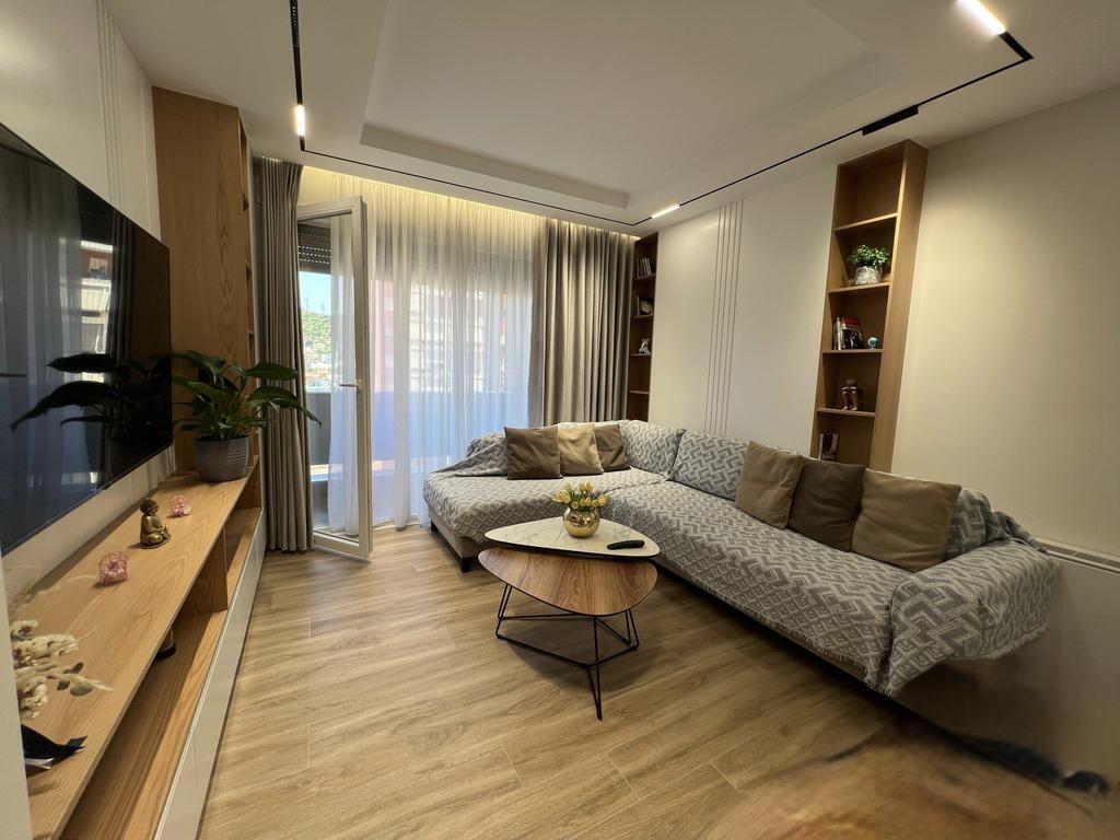 WE SELL 3+1 APARTMENT AT TIRANA GOLDEN PARK OPPOSITE AMERICAN 3!