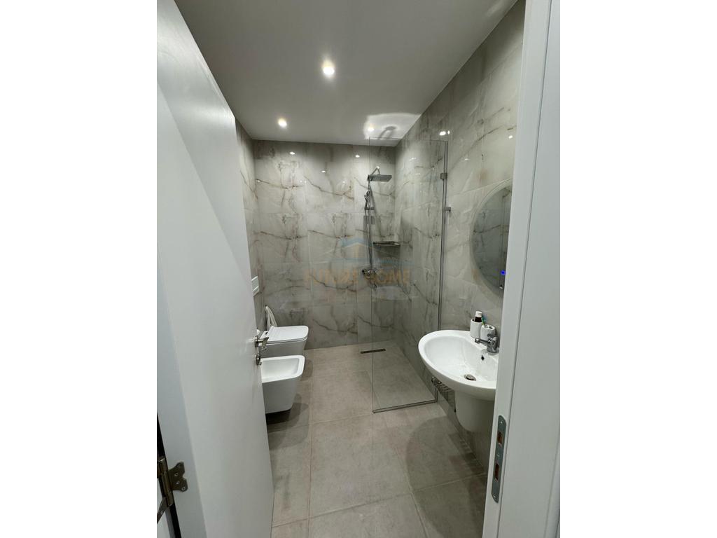Shitet, Apartament 2+1+Post Parkimi, Korrekt Construksion , Kodra e Diellit.