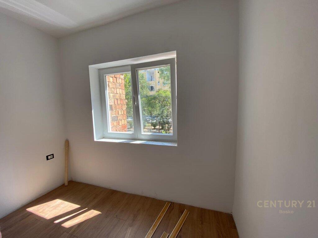 Shitet Garsoniere me Kuzhine te Vecuar ne Don Bosko 75,000 €