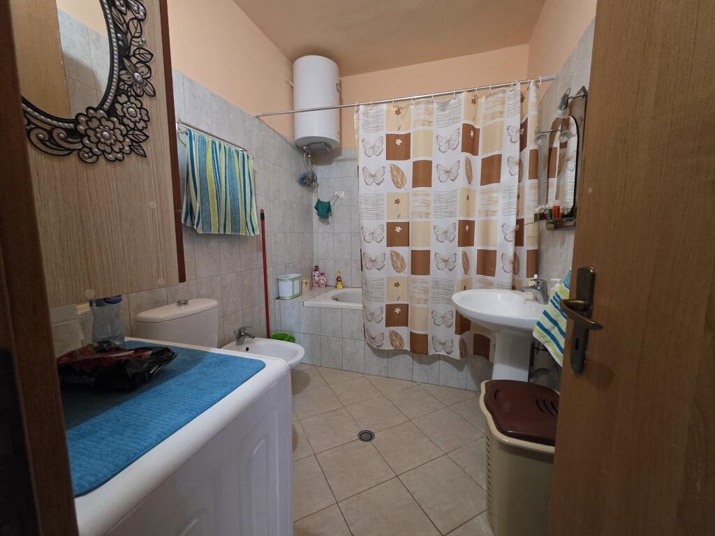Apartment for sale in Golem near the sea