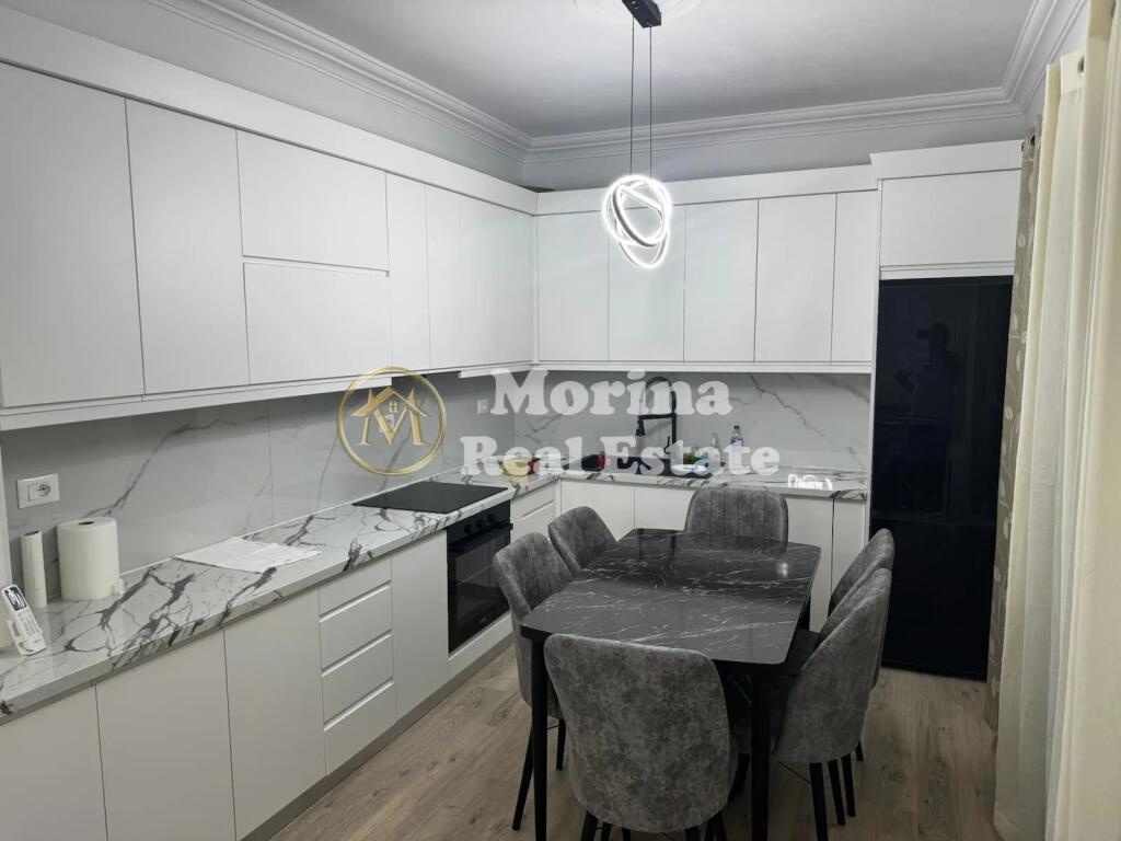 Qera, Hyrje Private 2+1, Sauk,  630 euro/muaj