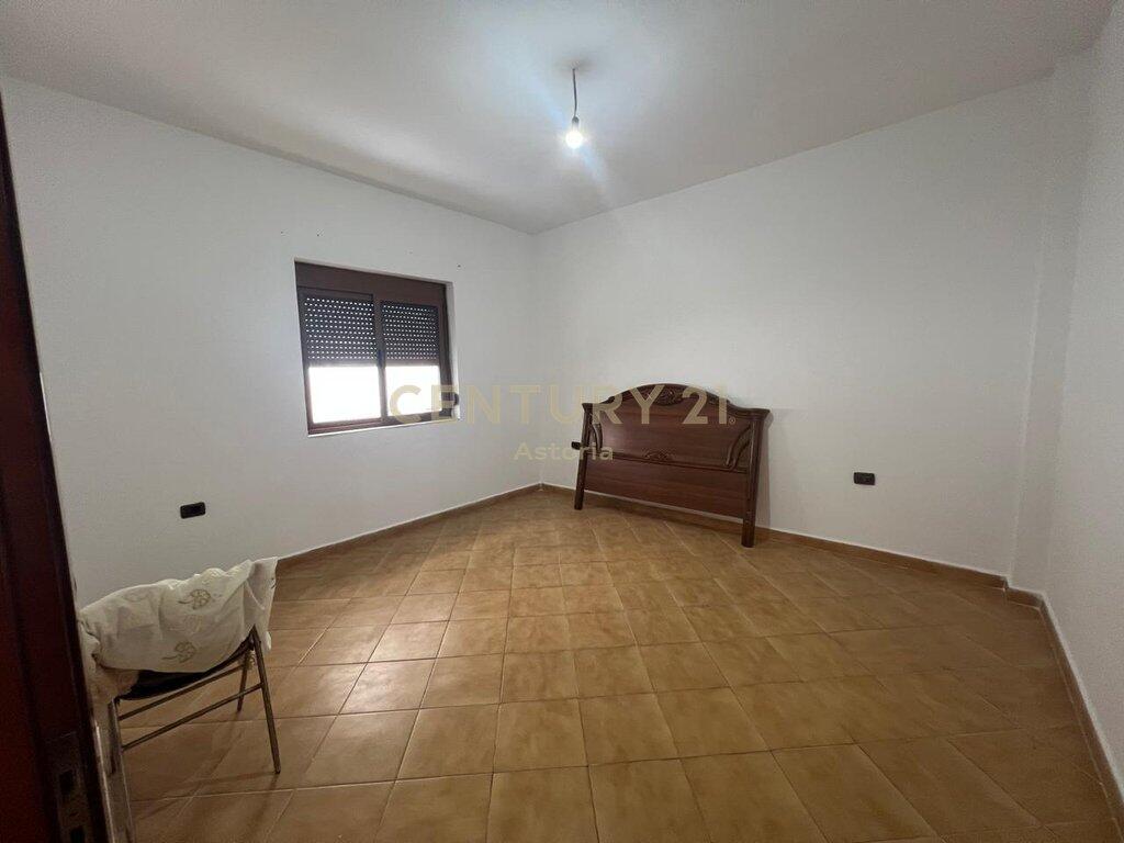 Affittasi appartamento 3+1+2 ad Astir