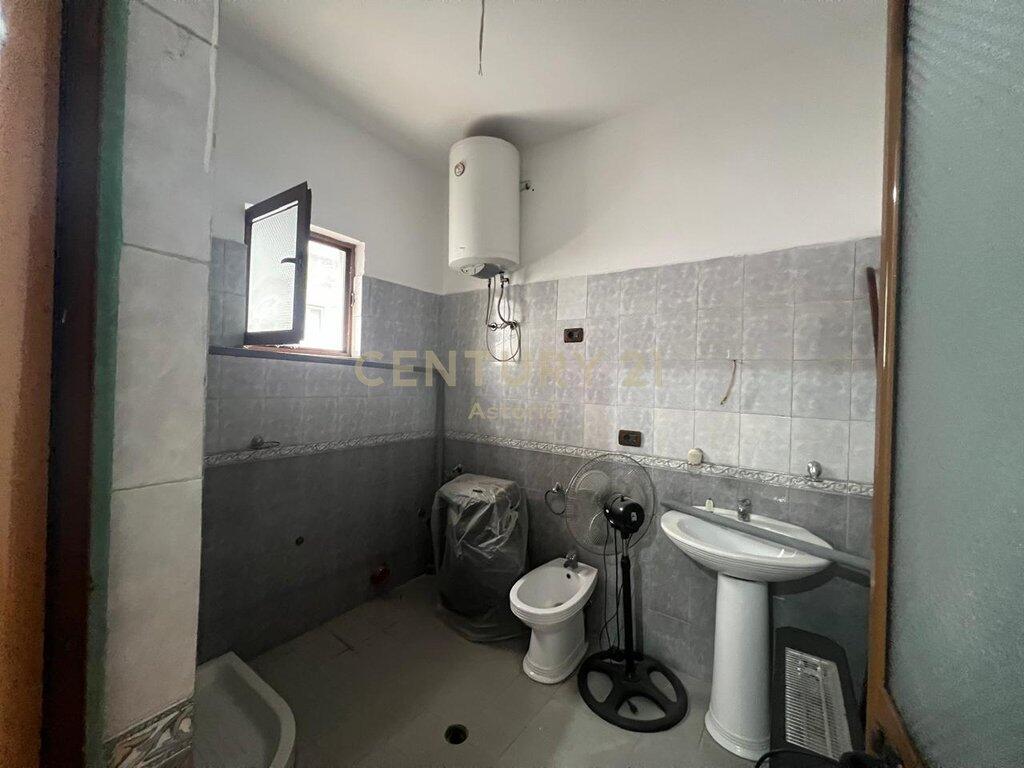 Affittasi appartamento 3+1+2 ad Astir