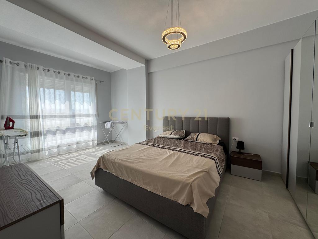 BRRYLI, APARTAMENT 2+1+PARKIM PER QIRA 750 € /Muaj
