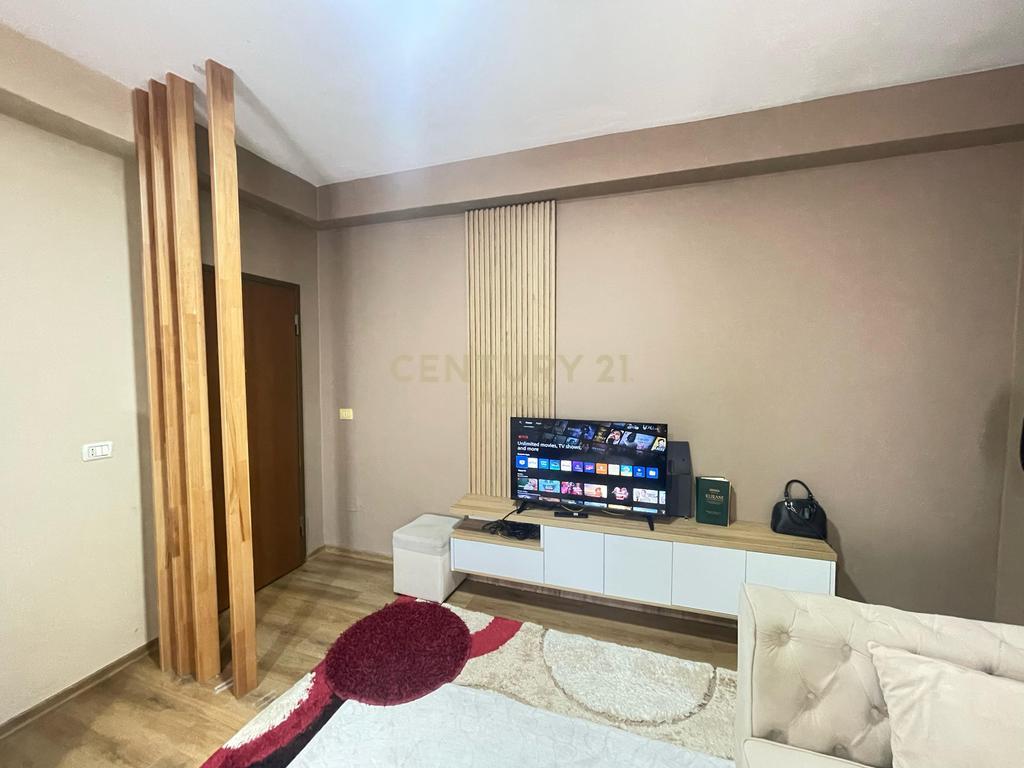 SHITET  APARTAMENT 2+1 TEK KODRA E PRIFTIT