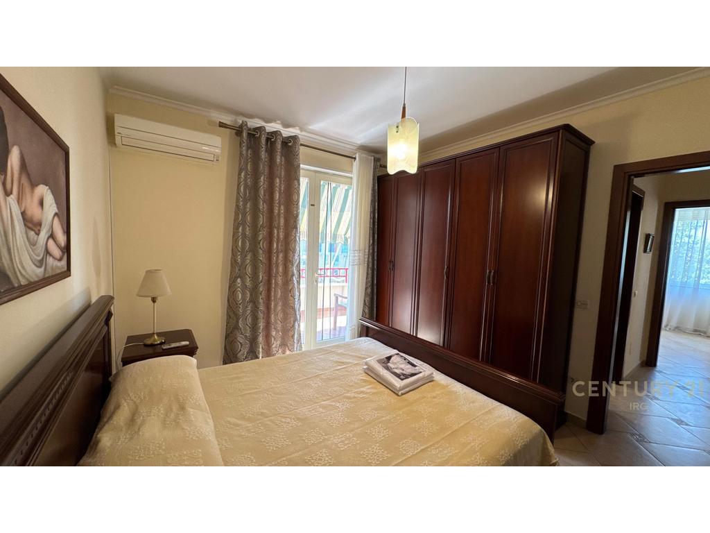 Jepet me qira apartament 3+1+2 te Rruga e Elbasanit, Tiranë