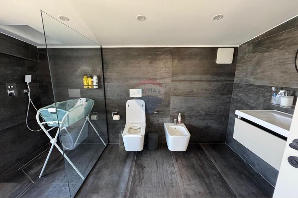 Duplex in Vendita a Kodra e Diellit