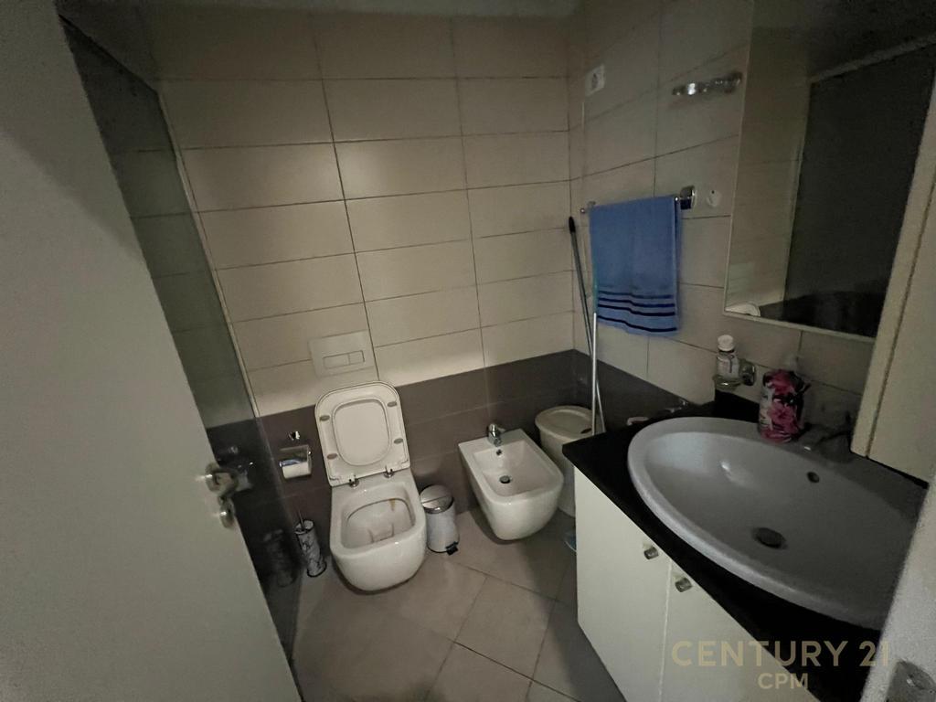 APARTAMENT PER QIRA TEK KOMUNA E PARISIT!