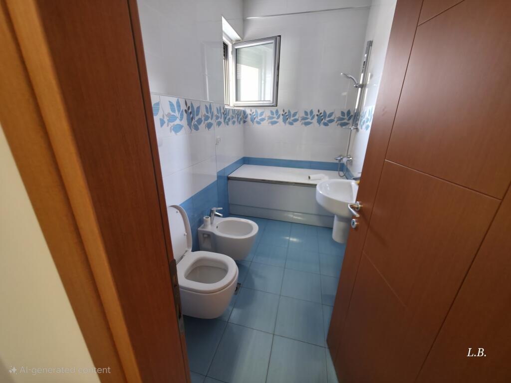 Zyrë - Për Qira - Rruga e Bogdanëve, Tiranë