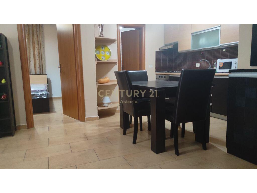 JEPET ME QIRA 1+1 APARTAMENT TE KOPSHTI BOTANIK, KODRA DIELLIT