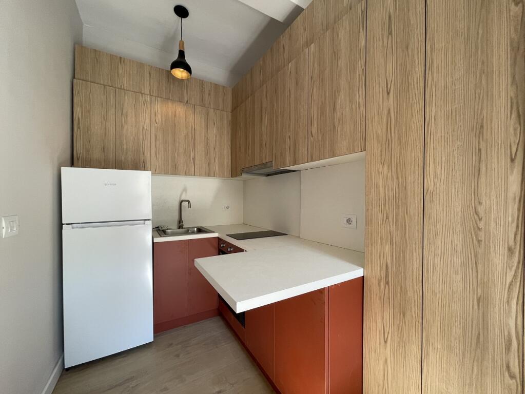 Jepet me QIRA apartament 1+1 tek Rruga e Durrësit (Ish Ambasada Jugosllave)