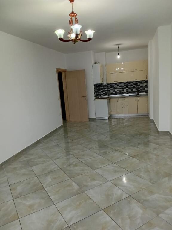 Jepet me qira 2+1+2 BOSH ASTIR TE OZONE 400 mije leke