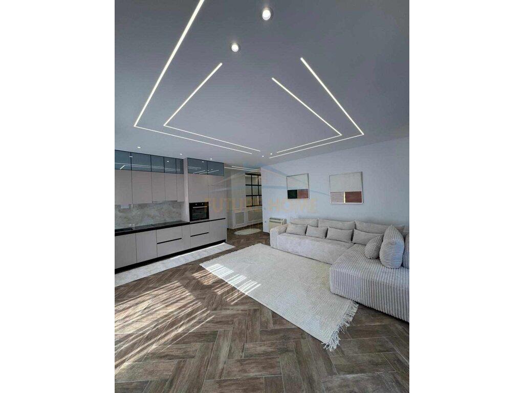 Shitet apartament 2+1+2 Ish Parku
