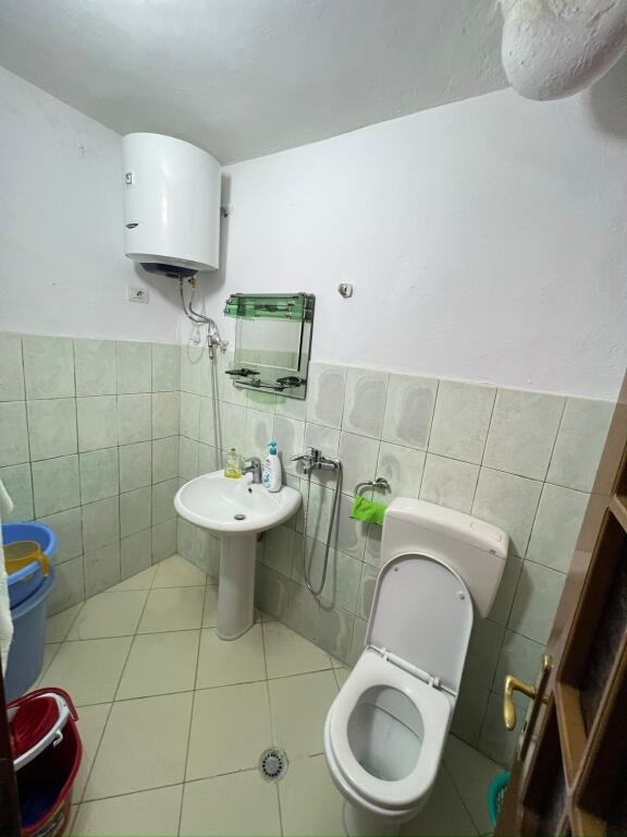 Jepet me qira 1+1 KOMUNA E PARISIT 500 mije