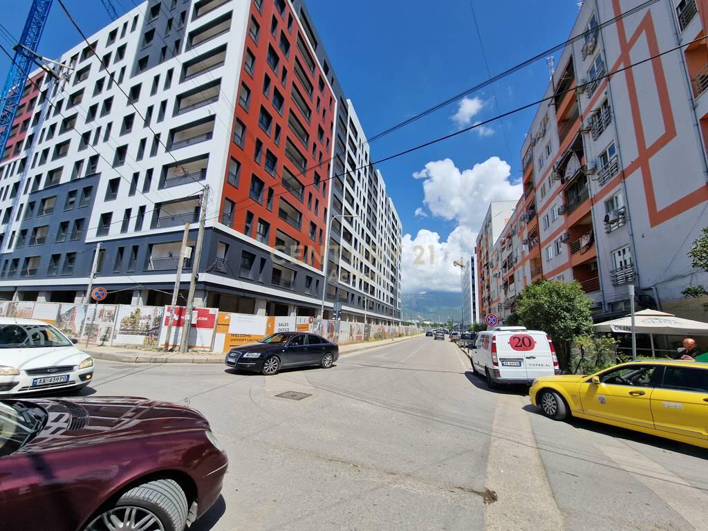 NUOVO BOULEVARD, IN VENDITA APPARTAMENTO 3+1+2 NEL COMPLESSO NDREGJONI! 204.000 €