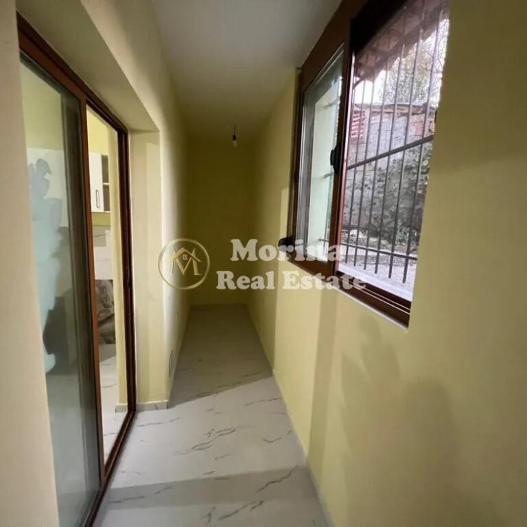 Villa privata su 2 piani in affitto, “Ali Demi” 1500Euro/Mese