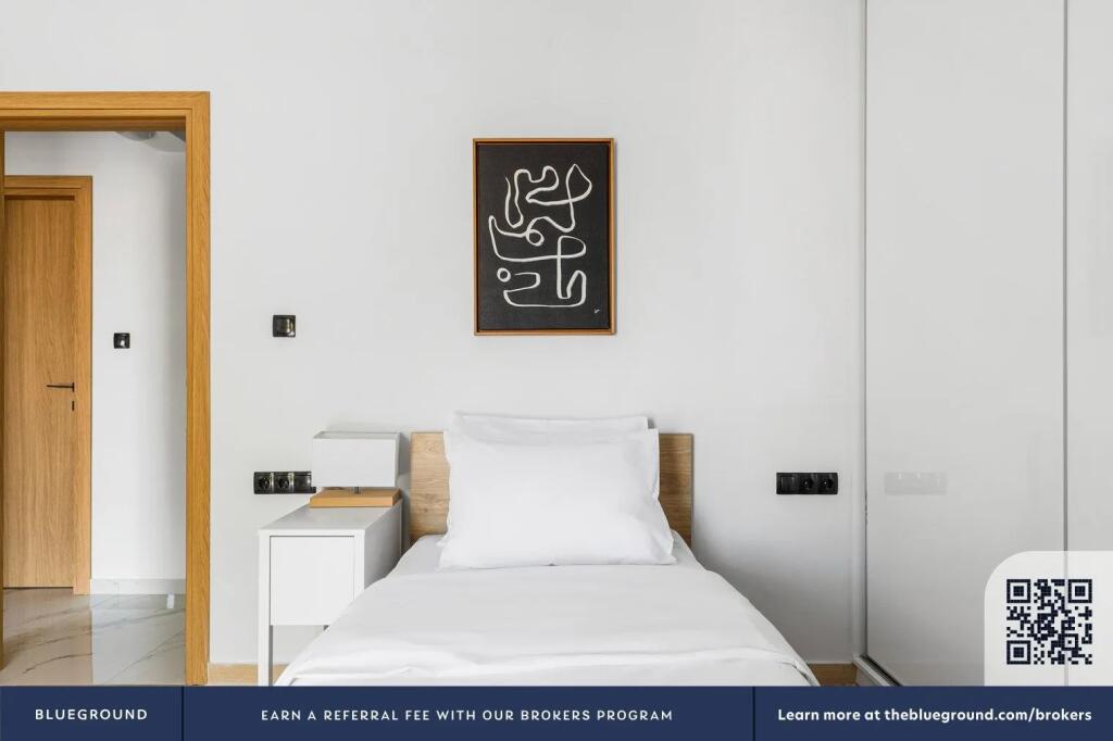 Appartamento in Affitto 3+1+2+Posto Auto presso il Lago Secco (ID B230125) Tirana