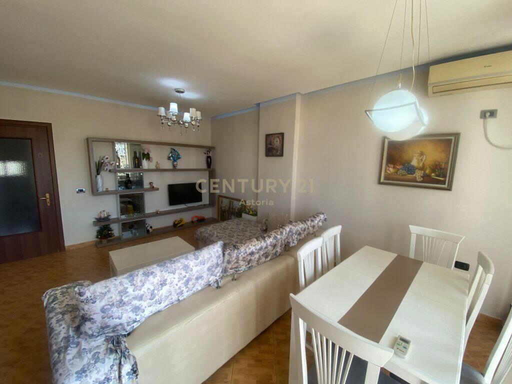 APARTAMENT 2+1 ME QIRA PRANE VILA L 1, ASTIR