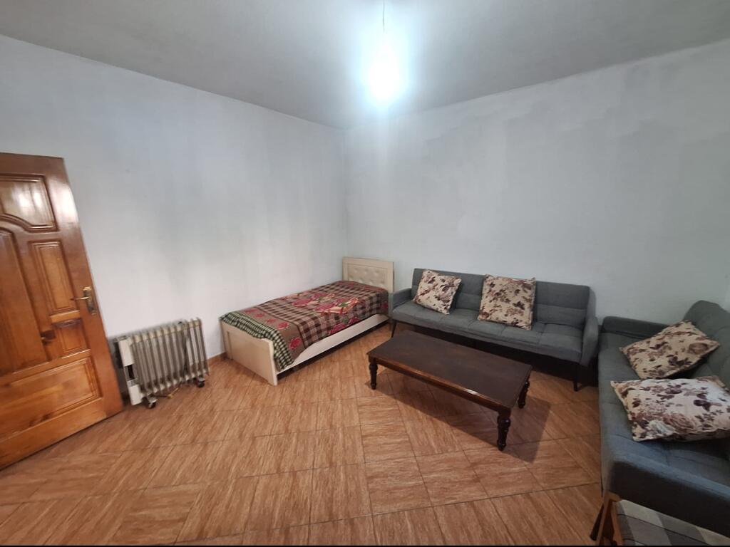 Apartament me qira 1+1 ne Kombinat