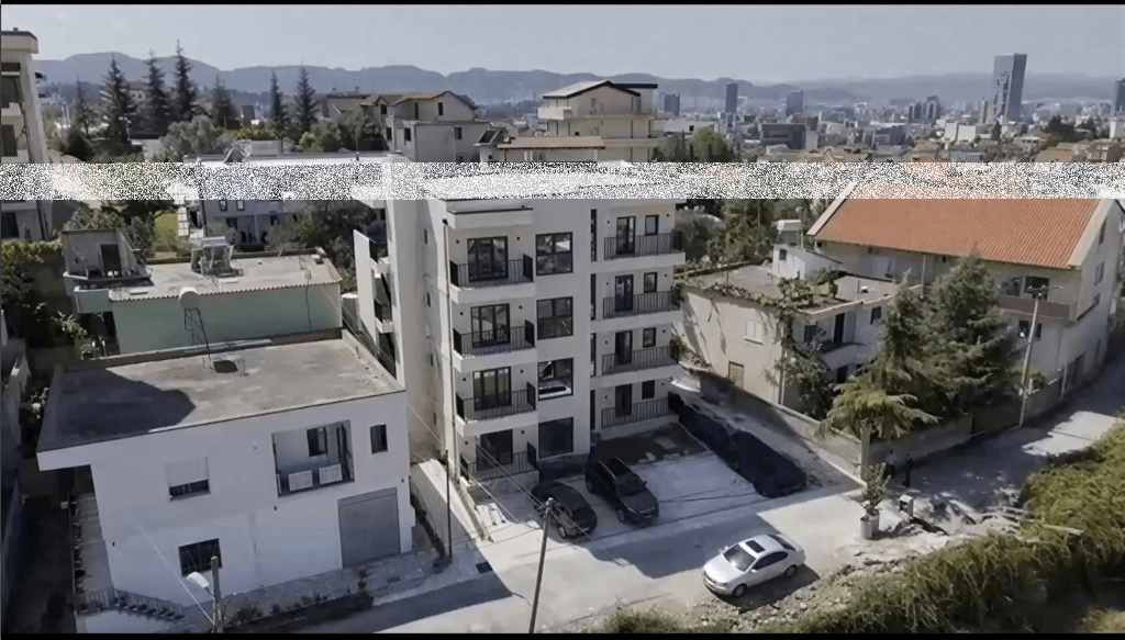 Shitet Apartament i Ri 2+1 në Tiranë (S2)