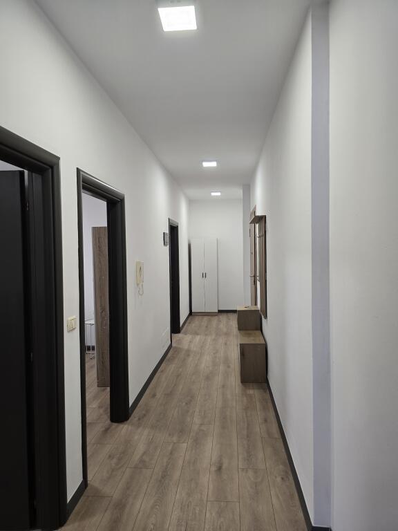 Vendesi in vendita 2+1 - Comune di Parigi, vicino a Kristal Center! Nuova costruzione con ascensore 82 m² superficie lorda (76 m² netta) Orientamento est Vendesi arredato Documentazione regolare 185.000 Euro