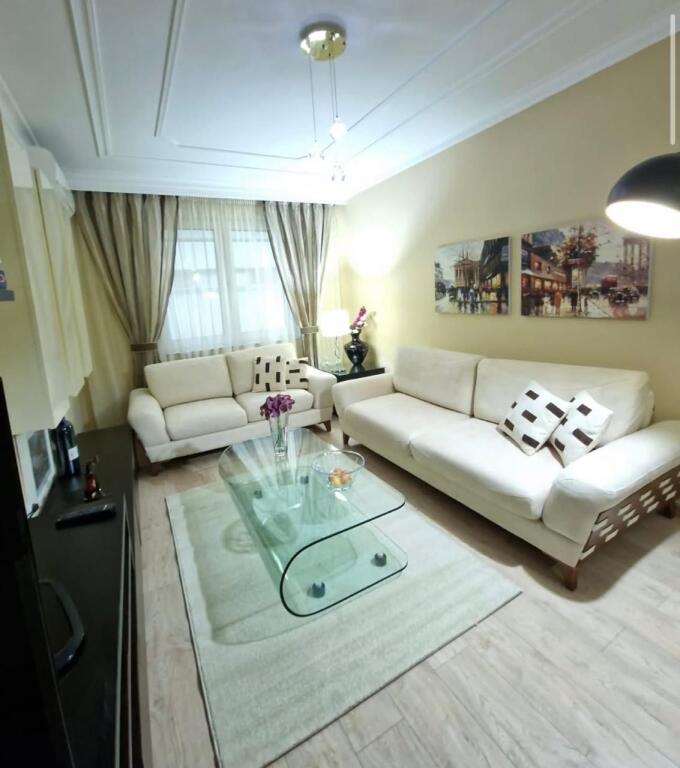 Apartament 2+1 me qira pra e Presidences!
