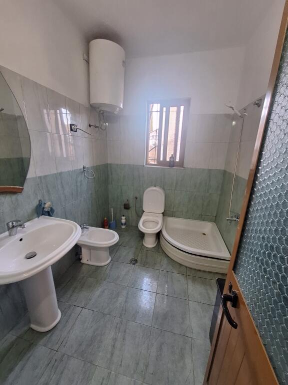 Apartament me qira 1+1 ne Kombinat