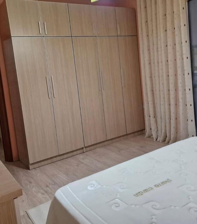 Apartament 2+1 me qira pra e Presidences!