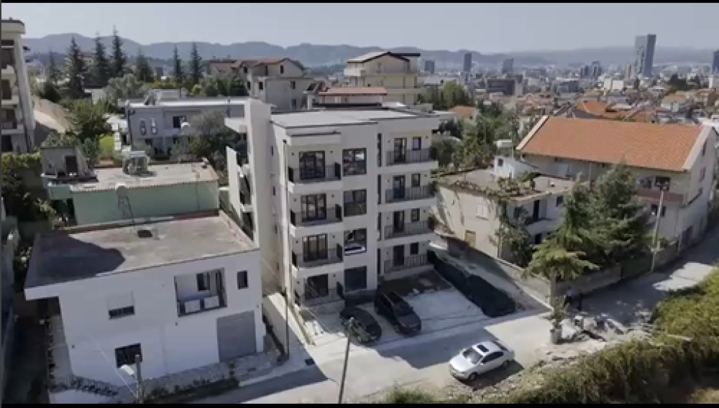 Appartamento Elegante 2+1 in Vendita a Tirana (S5)
