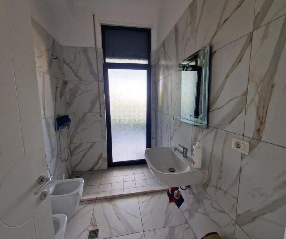 APARTAMENT 2+1 PER QERA NE ALI DEM