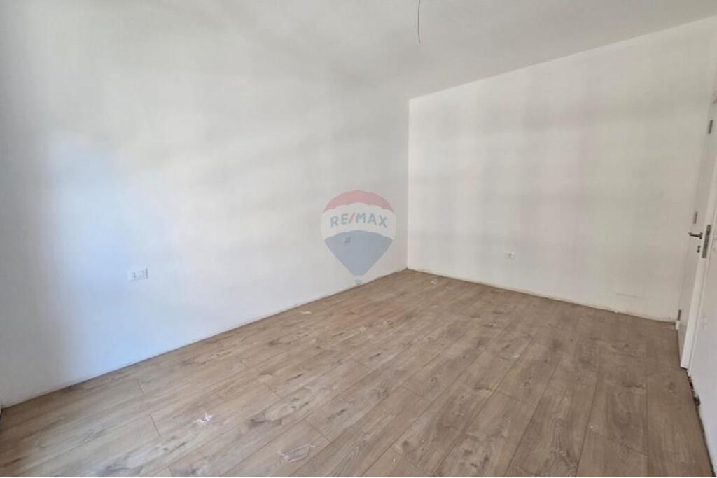 Apartament - Për Shitje - Liqeni I Thatë, Tiranë