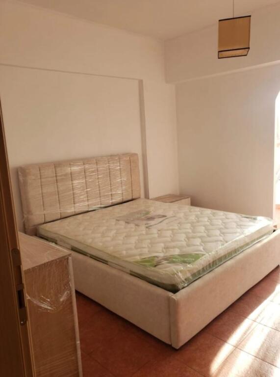 Apartament 2+1 me qira tek Komuna e Parisit