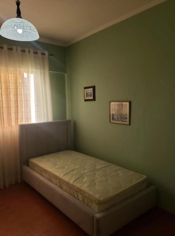 Apartament 2+1 me qira tek Komuna e Parisit