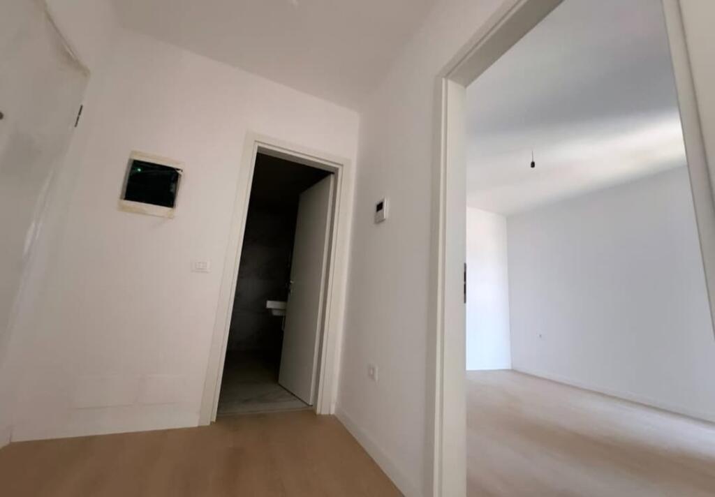 Comune di Parigi, vicino a Kika 2 Vendiamo super appartamento 2+1