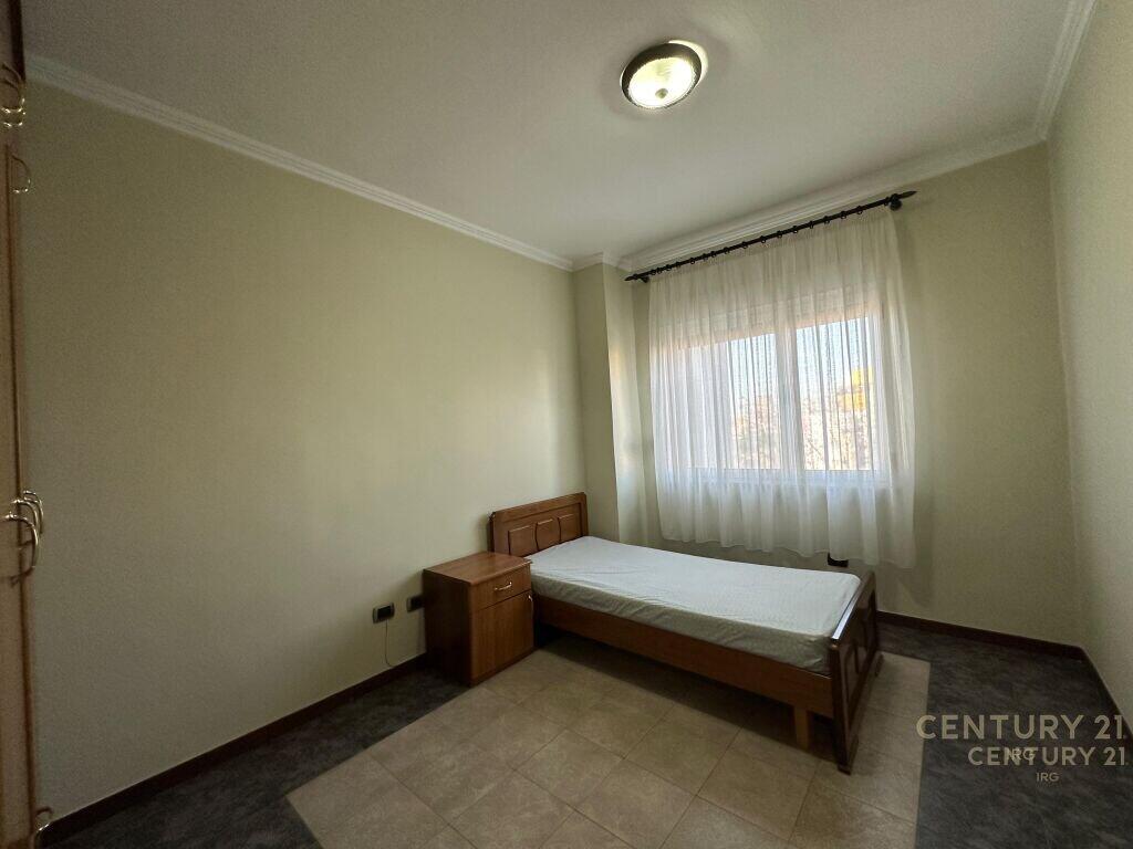 Jepet me qira apartament unik 3+1+2+1, Lavanteri – Bulevardi “Zogu i Parë”